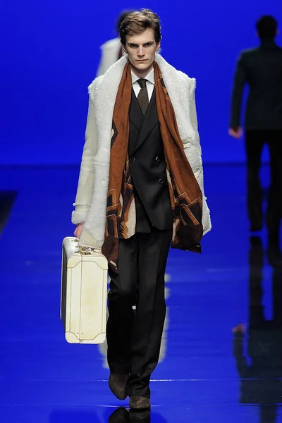 Look 23